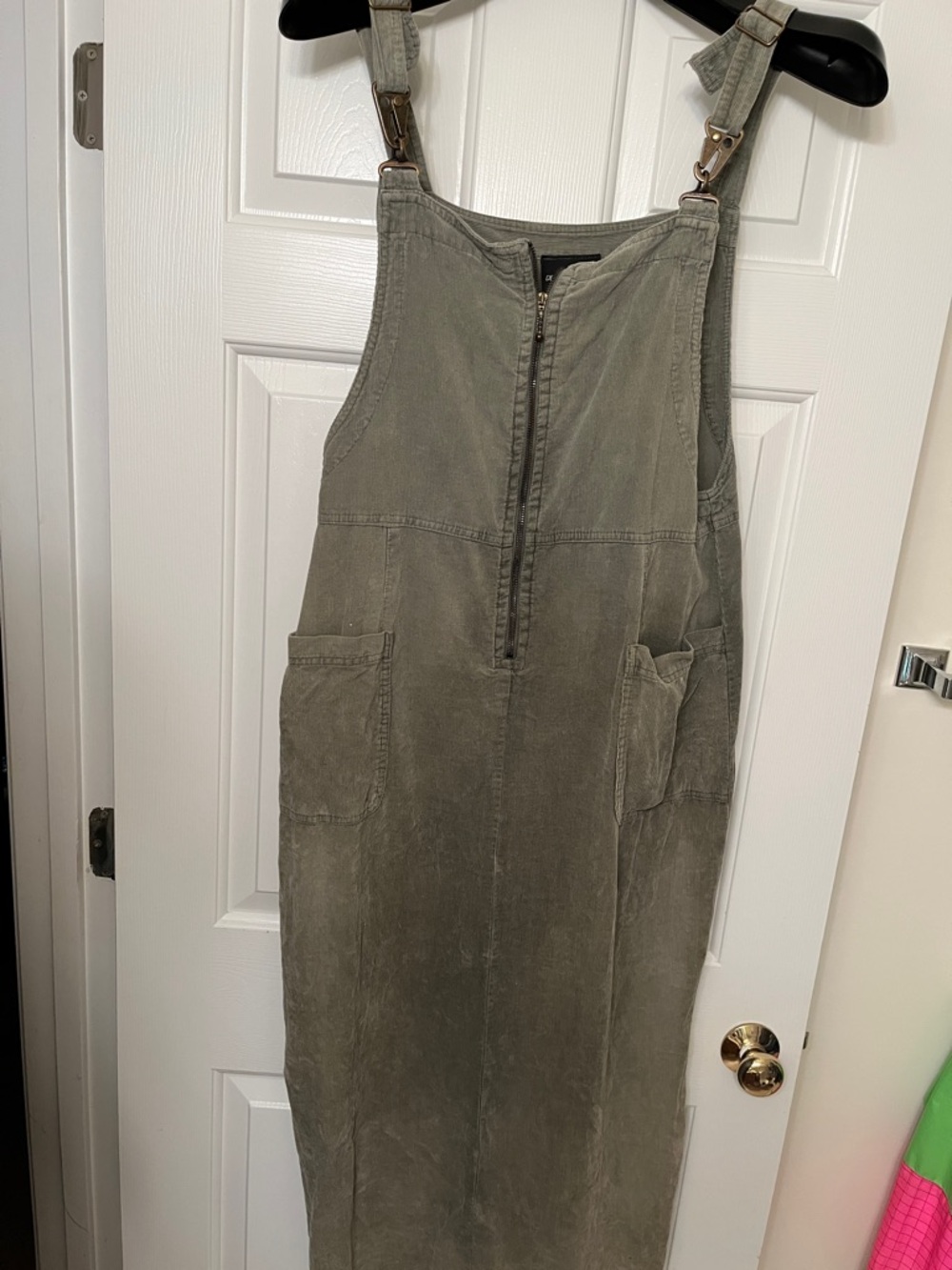 Dennis Goldsmith Olive Green size 10 Pinafore cover-all dress with front zip